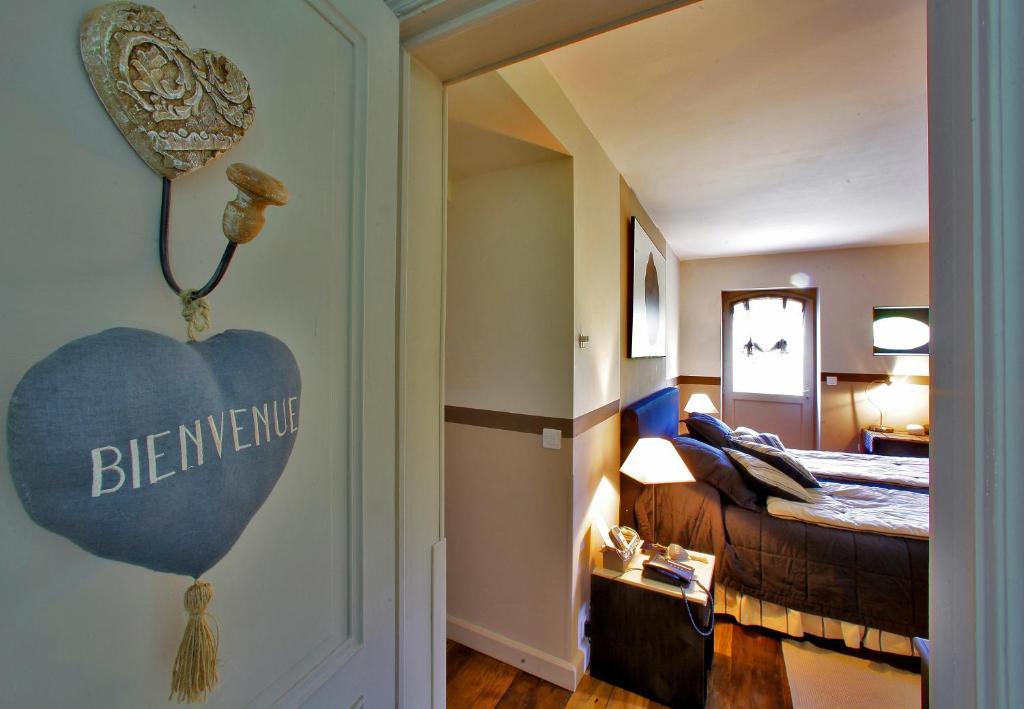Le Pont De L'Ouysse Hotel Lacave  Room photo